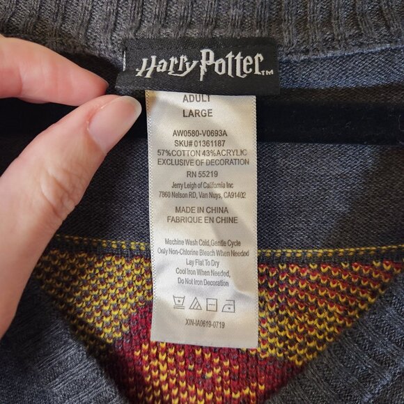 Harry Potter Cardigan Womens L Gray Varsity Gryffindor Embroidered Patch Button - Picture 4 of 7